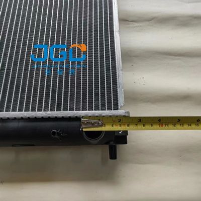 Radiador de alumínio do tanque de água YM35 para a máquina escavadora Medium Size