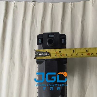 Radiador de alumínio do tanque de água YM35 para a máquina escavadora Medium Size
