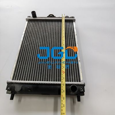 Máquina escavadora Accessories dos acessórios da maquinaria da engenharia do radiador do tanque de água YM30-6