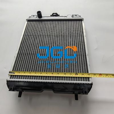 Máquina escavadora Accessories RC411-42300 do motor D1703 do radiador KX91-3 U35 U35-3 do tanque de água