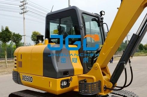 A máquina escavadora Front And Rear Doors And Windows de XE60D saiu e as peças de substituição direitas do para-brisa