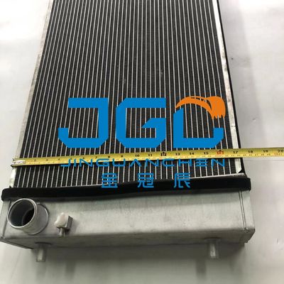 Acessórios de escavadeiras HD820-5 Tanque de água Radiador Partes de máquinas de engenharia