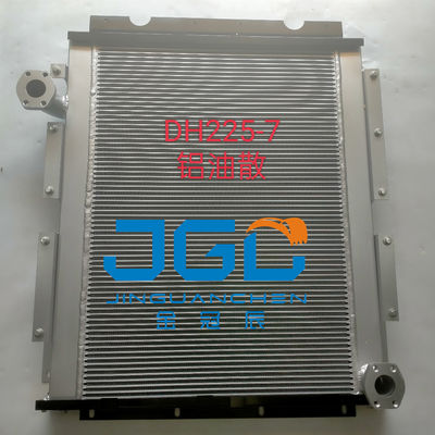 Doosan Daewoo Excavator Radiator DH225-7 DH215-7 DH215-9 DH225-9 DH220-9E Solar 225LC-V Refrigerador de óleo 13G22000