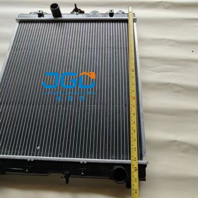 Conjunto 4479181 EX70 do núcleo do radiador do tanque de Spare Parts Radiator da máquina escavadora