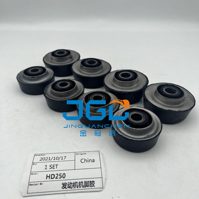 Instalação do motor da escavadeira Motor de borracha Instalação do travesseiro de borracha HD250 Trabalhos de construção