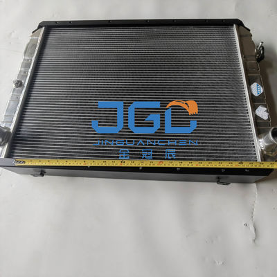 Acessórios para escavadeiras EX120-1 Tanque de água Radiador 4243414 Partes de máquinas de construção