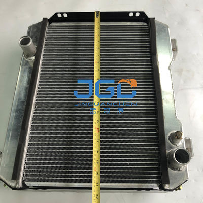 Yuchai YC35 Tanque de água radiador para escavadeira