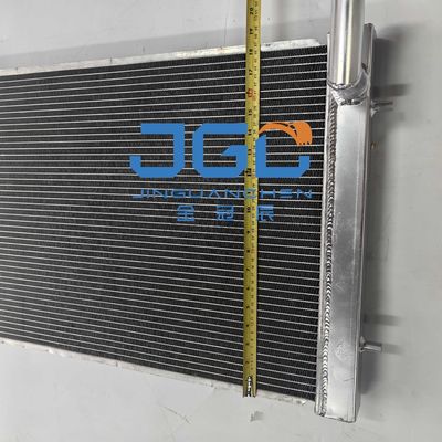 Peças sobressalentes de escavadeira DX80 DH80-7 Peças hidráulicas de arrefecimento Tanque de água DH80-7 Radiador de escavadeira 440211-00175