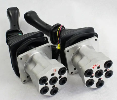 Excavadora DX6 PIN um conjunto esquerda e direita controle de joystick hidráulico