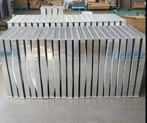 Radiador de escavadeira EC360B Material de alumínio de fábrica de alta qualidade
