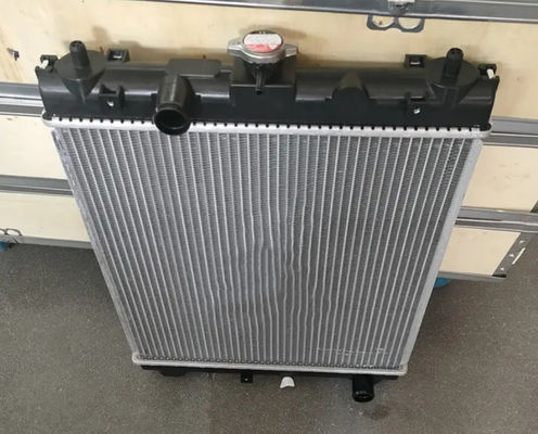 Montura do radiador do tanque de água 4434315 para escavadeira ZX50U ZX50U-2 ZX50UNA ZX55UR ZX55UR-HHE