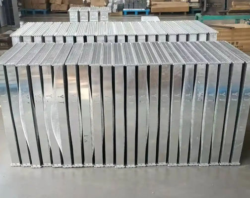 Radiador de escavadeira ZAX350 Material de alumínio Alta qualidade Entrega rápida