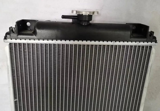 Radiador de tanque de água Assy RA221-42300 Para escavadeira Kubota U15 U17 U15-3 U17-3