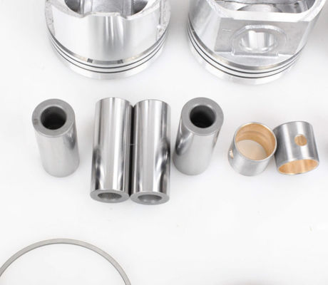 Máquinas de construção Excavadora Kit de revestimento do motor a pistão 1G924-2111 V2403 V2403Di Ring Peças para motores a diesel