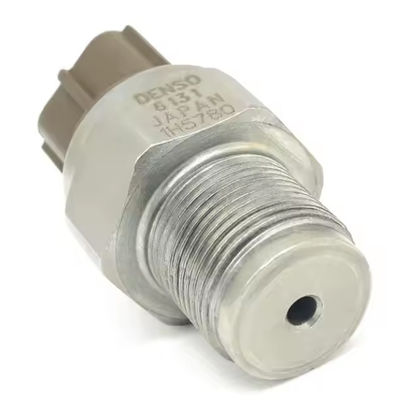 4HK1 6HK1 Motor SK200-8 Excavadora Sensor de pressão do combustível do comboio comum 4990006131 499000-6131 4332040