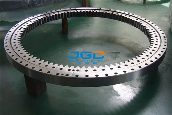 Anel YN40F00026 do rolo da cruz de Slew Bearing Swing da máquina escavadora de Kobelco Sk200 Sk210